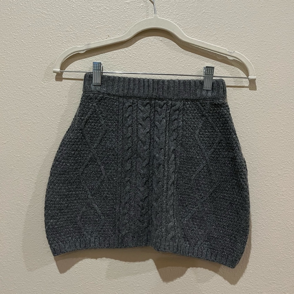 Atmosphere Gray Knit Mini Skirt with Elastic Waist Band Size 8